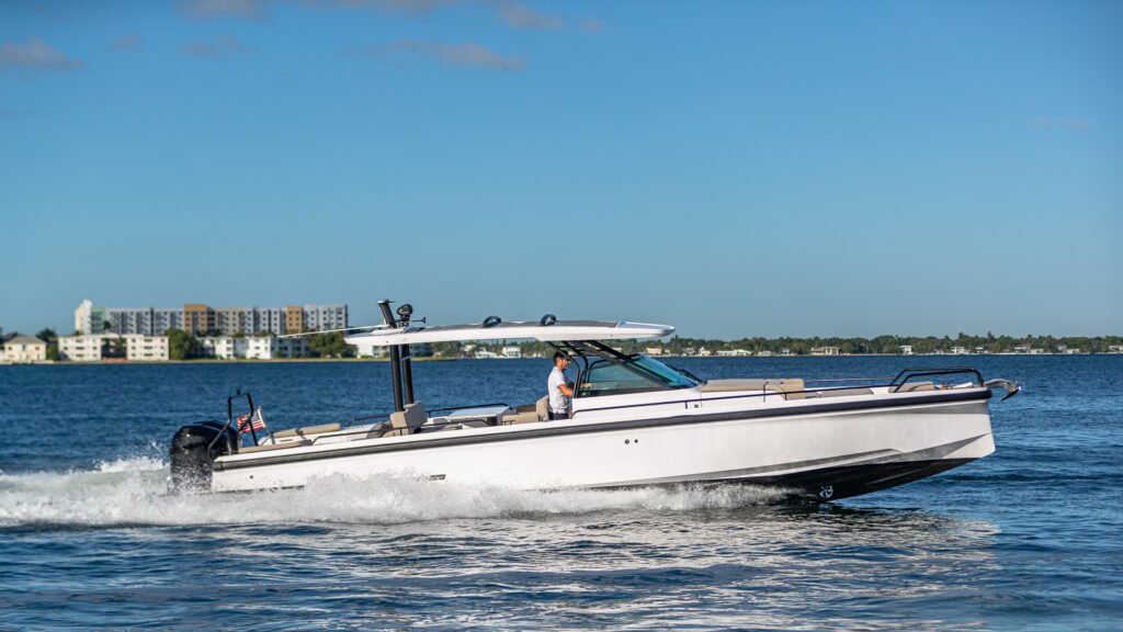Axopar 38 Sun-Top – Luxury Day Charter in Miami