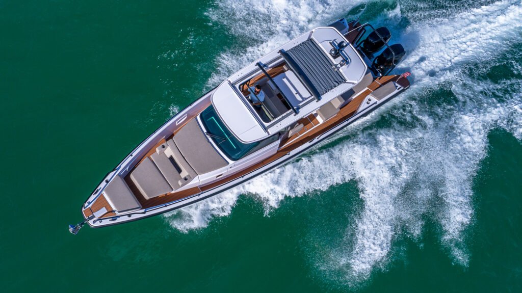 Axopar 38 Sun-Top – Luxury Day Charter in Miami