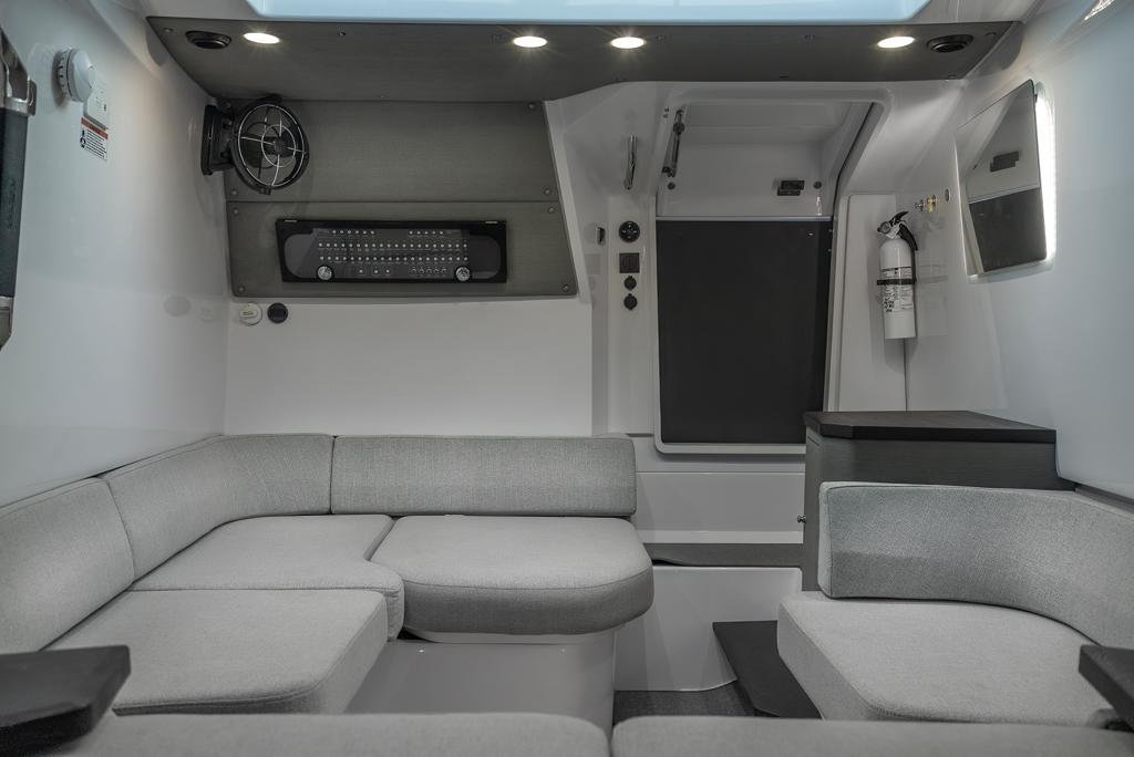 Axopar 38 Sun-Top – Luxury Day Charter in Miami
