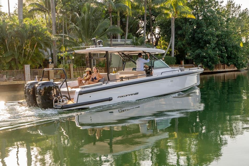 Axopar 38 Sun-Top – Luxury Day Charter in Miami