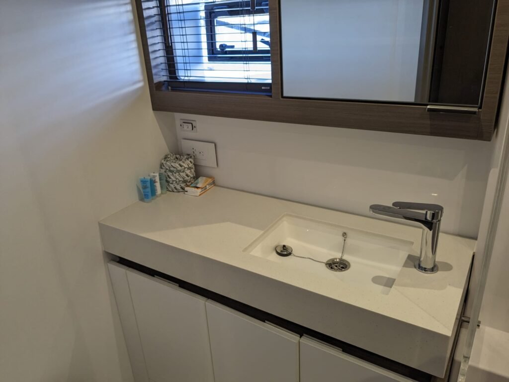 Leopard 53 – Luxury Power Catamaran Charter in Nassau photo 24