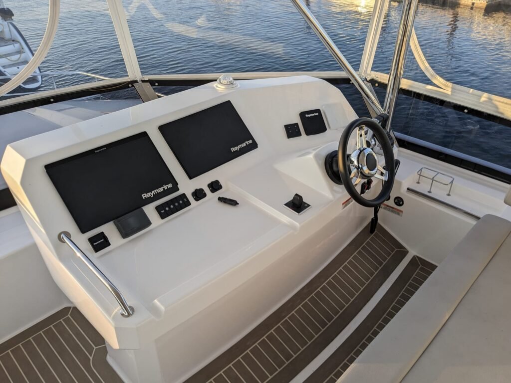 Leopard 53 – Luxury Power Catamaran Charter in Nassau photo 22