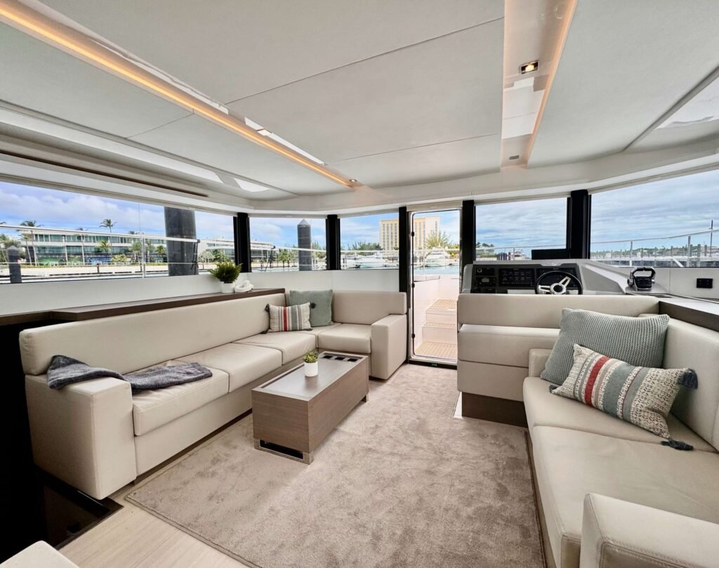 Leopard 53 – Luxury Power Catamaran Charter in Nassau photo 43