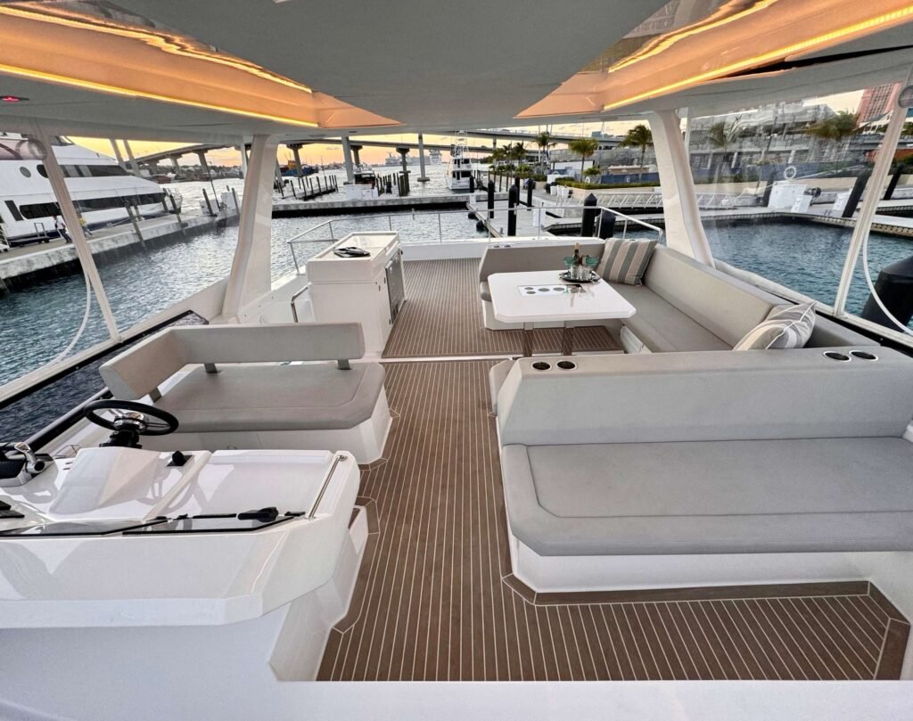 Leopard 53 – Luxury Power Catamaran Charter in Nassau photo 33