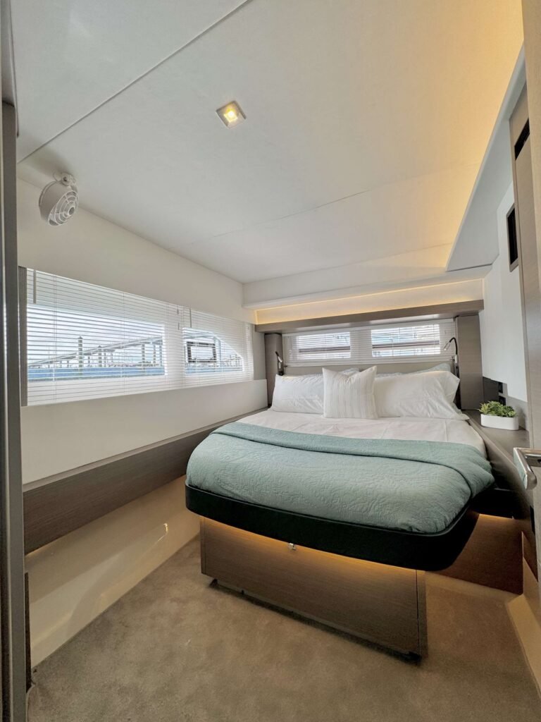 Leopard 53 – Luxury Power Catamaran Charter in Nassau photo 32