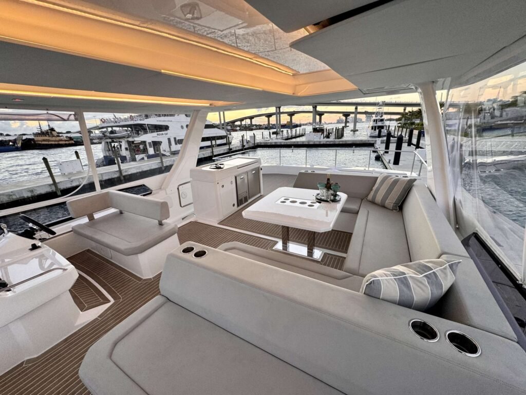 Leopard 53 – Luxury Power Catamaran Charter in Nassau photo 50