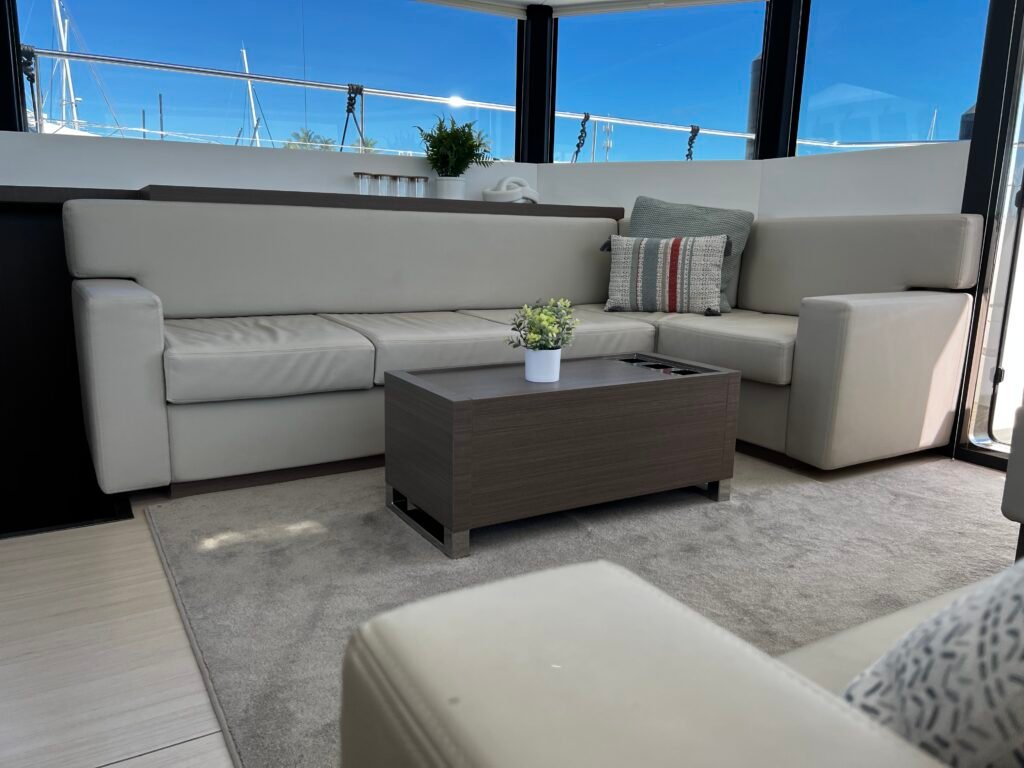 Leopard 53 – Luxury Power Catamaran Charter in Nassau photo 51