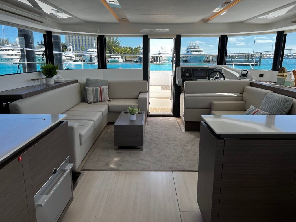 Leopard 53 – Luxury Power Catamaran Charter in Nassau photo 56