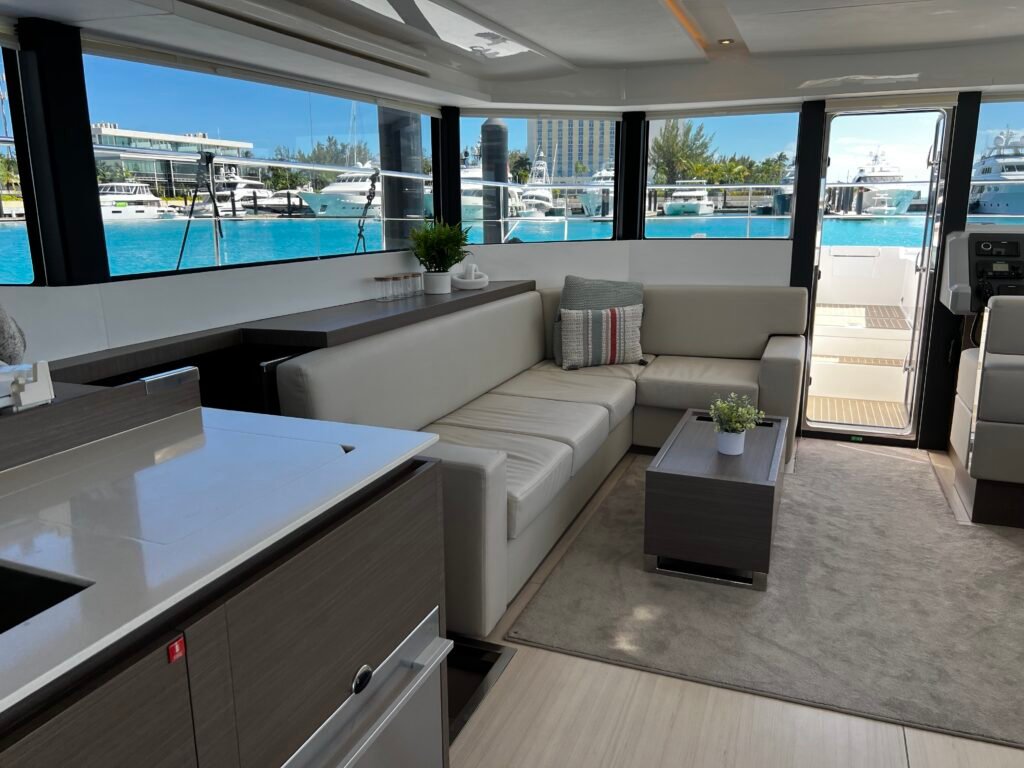 Leopard 53 – Luxury Power Catamaran Charter in Nassau photo 55