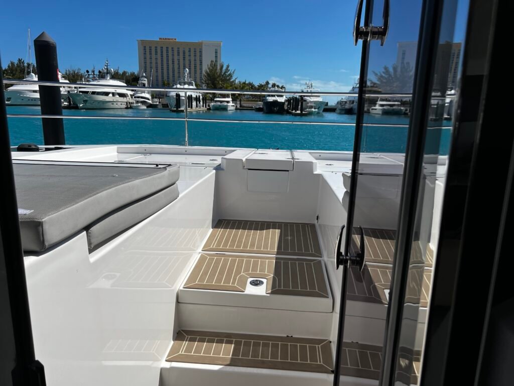 Leopard 53 – Luxury Power Catamaran Charter in Nassau photo 61