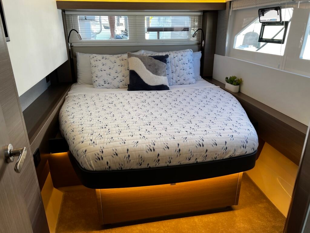 Leopard 53 – Luxury Power Catamaran Charter in Nassau photo 62
