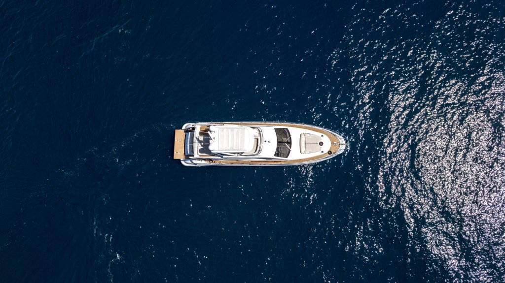 64ft Azimut Flybridge – Fort Lauderdale Luxury Charter photo 10