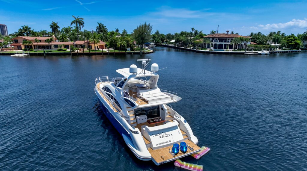 64ft Azimut Flybridge – Fort Lauderdale Luxury Charter photo 11