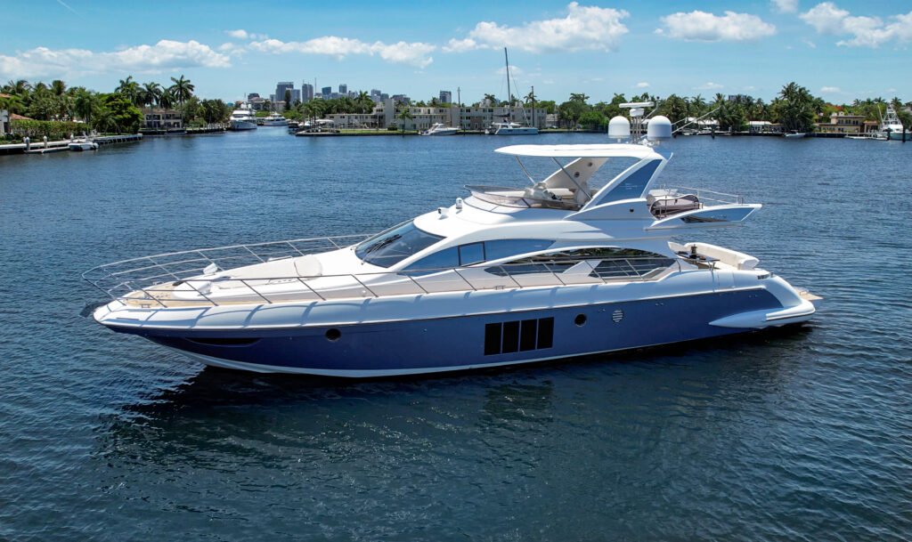 64ft Azimut Flybridge – Fort Lauderdale Luxury Charter photo 5