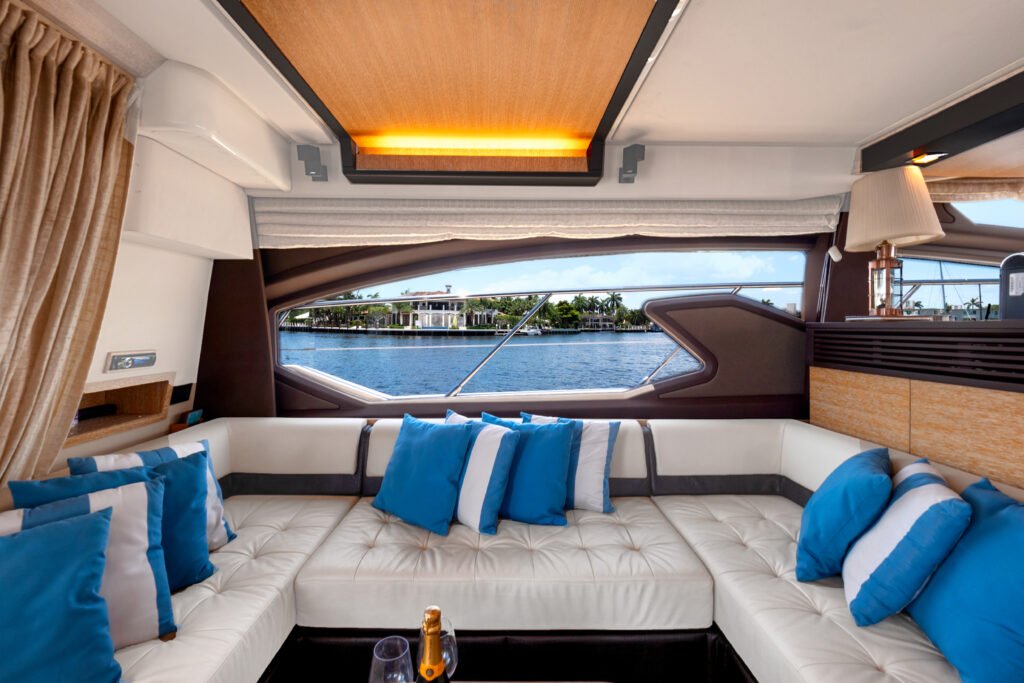 64ft Azimut Flybridge – Fort Lauderdale Luxury Charter photo 7