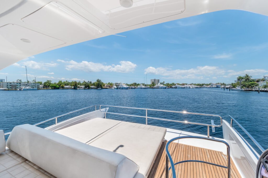 64ft Azimut Flybridge – Fort Lauderdale Luxury Charter photo 35