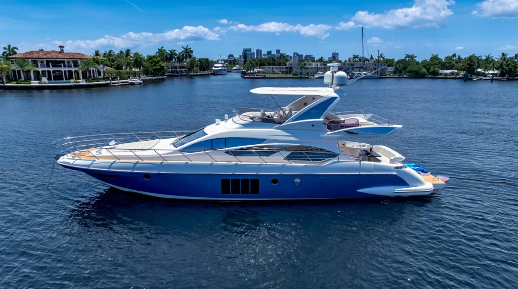 64ft Azimut Flybridge – Fort Lauderdale Luxury Charter photo 12