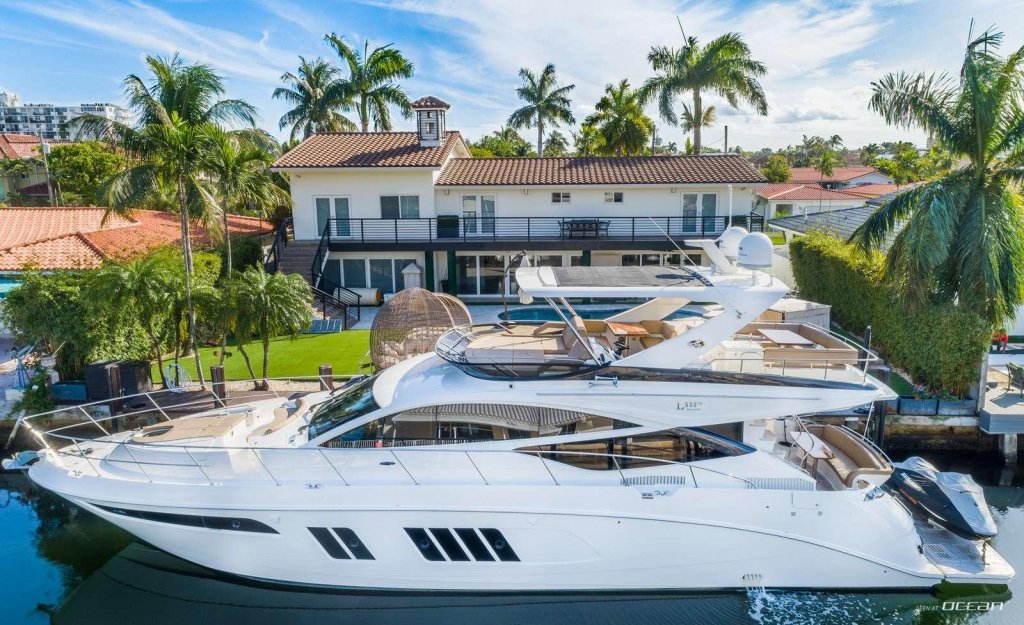 65ft Sea Ray – Bahamas Charter with Jet Ski & Seabobs photo 21