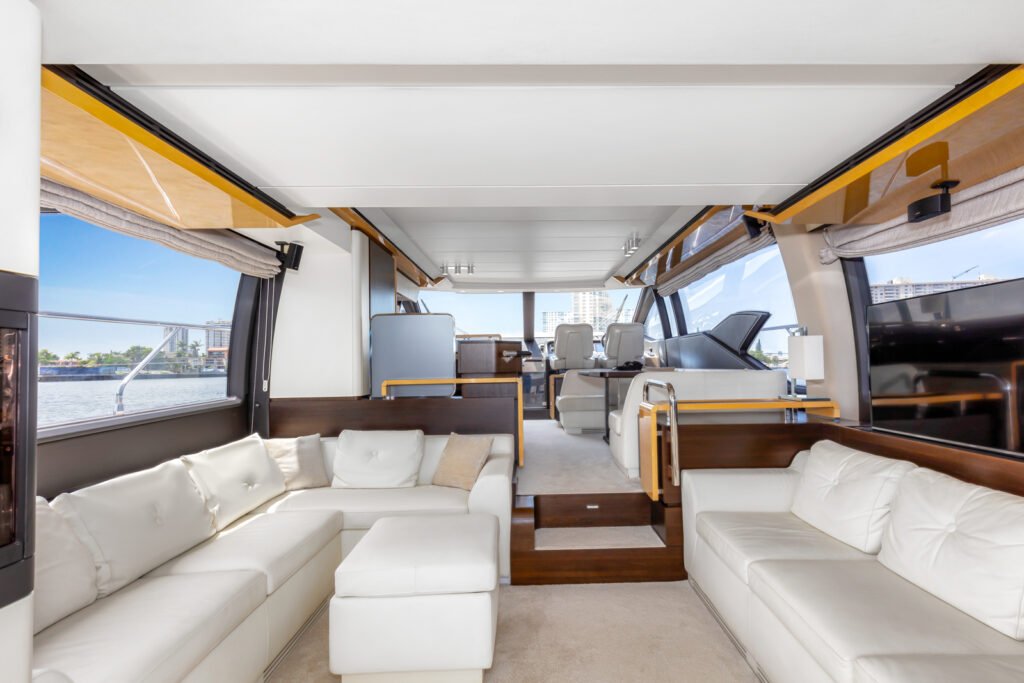 Azimut 68 – Luxury Yacht Charter in Miami photo 7