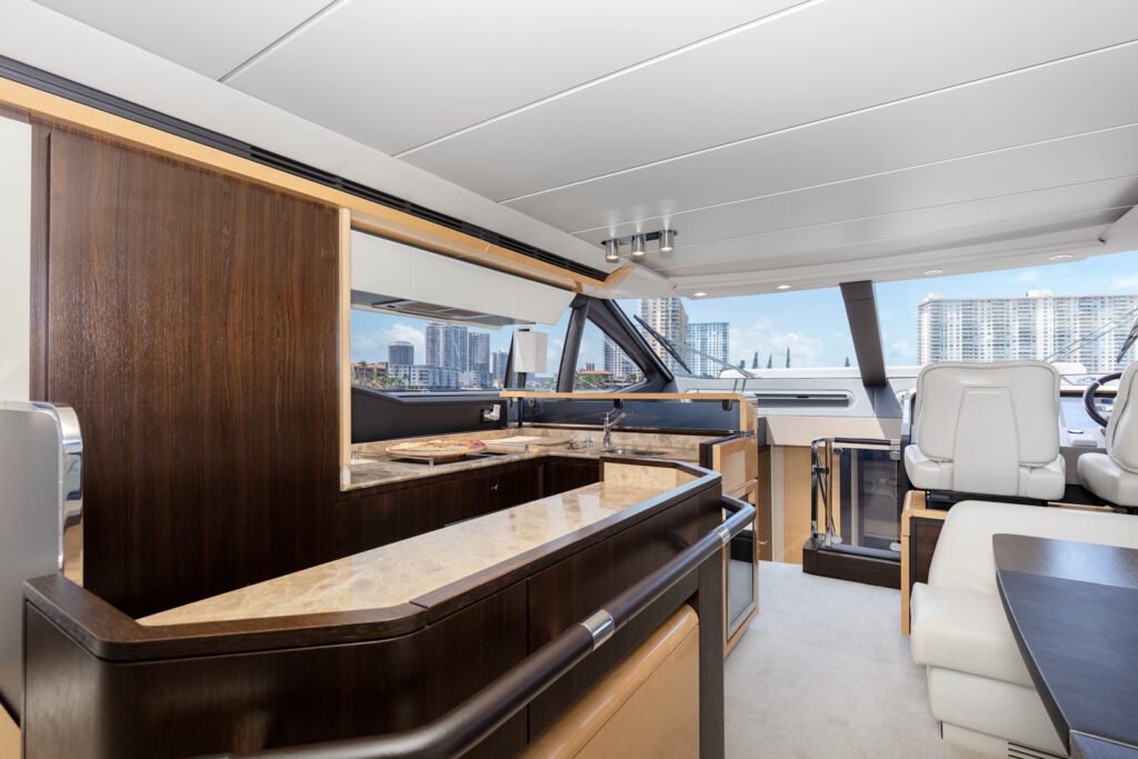 Azimut 68 – Luxury Yacht Charter in Miami photo 14