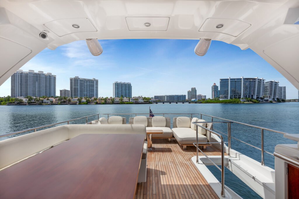 Azimut 68 – Luxury Yacht Charter in Miami photo 20