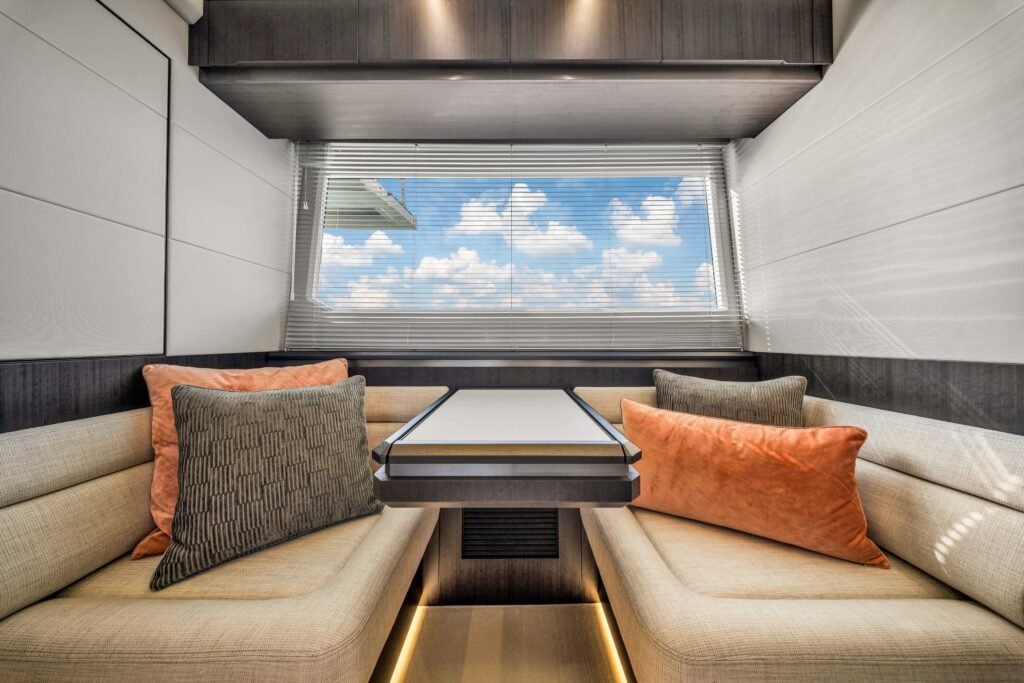 68ft Galeon Fly – Miami Day Charter