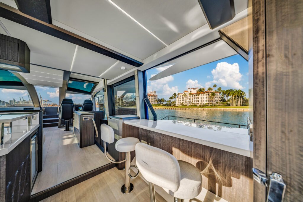 68ft Galeon Fly – Miami Day Charter