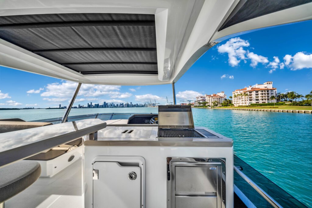 68ft Galeon Fly – Miami Day Charter