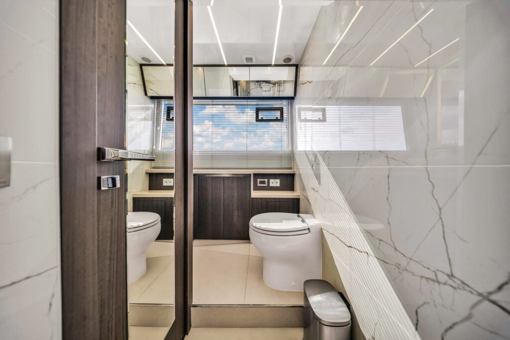 68ft Galeon Fly – Miami Day Charter