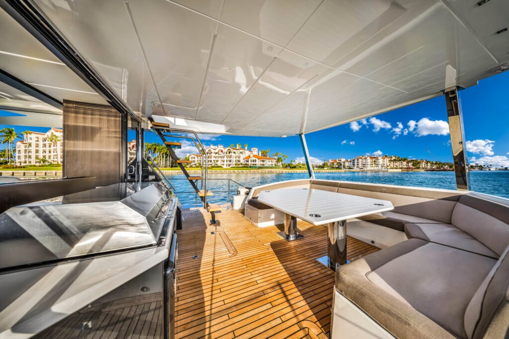 68ft Galeon Fly – Miami Day Charter