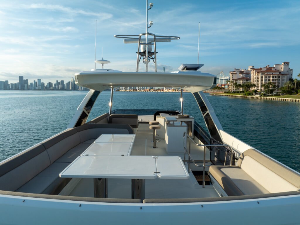 68ft Galeon Fly – Miami Day Charter