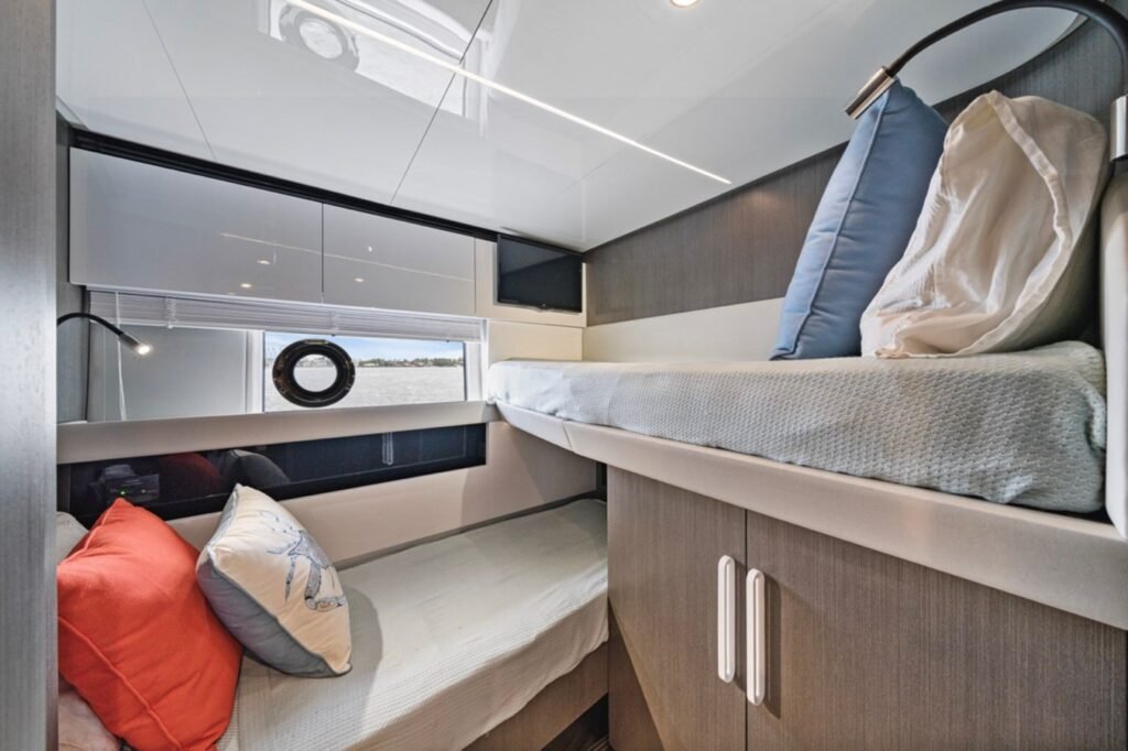 Azimut 72 S7 – Italian Luxury Charter in Miami photo 21