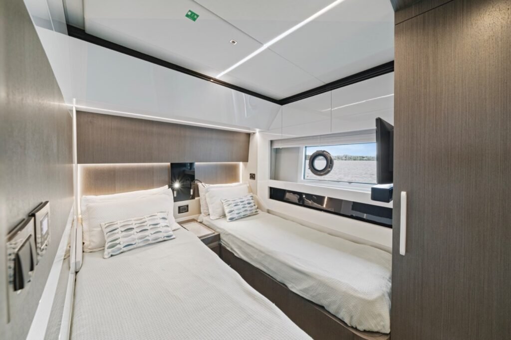 Azimut 72 S7 – Italian Luxury Charter in Miami photo 10