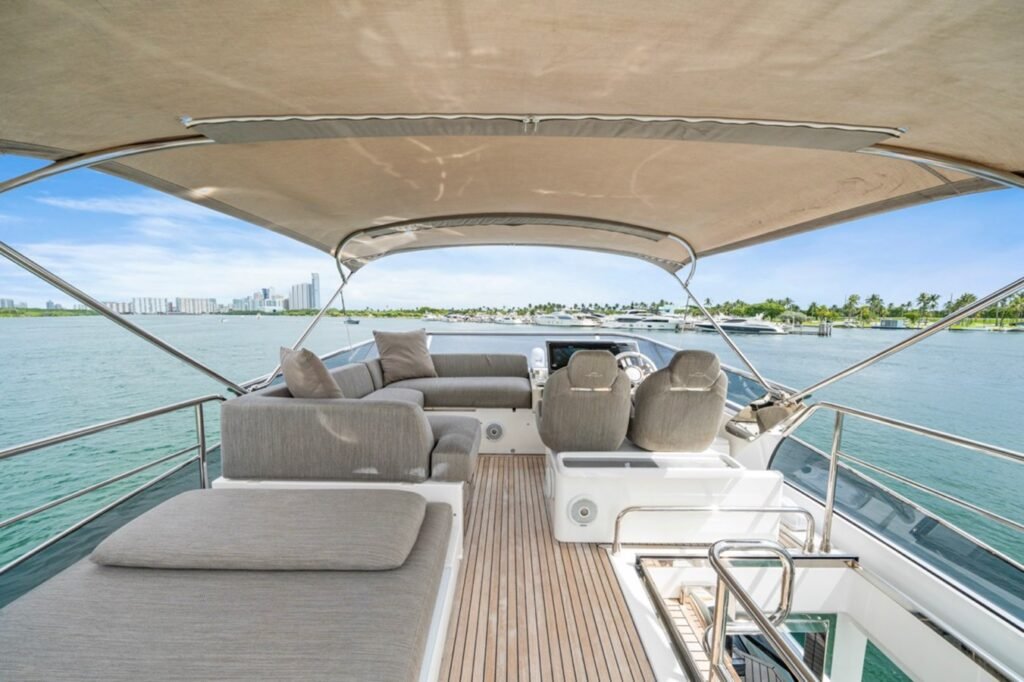 Azimut 72 S7 – Italian Luxury Charter in Miami photo 8