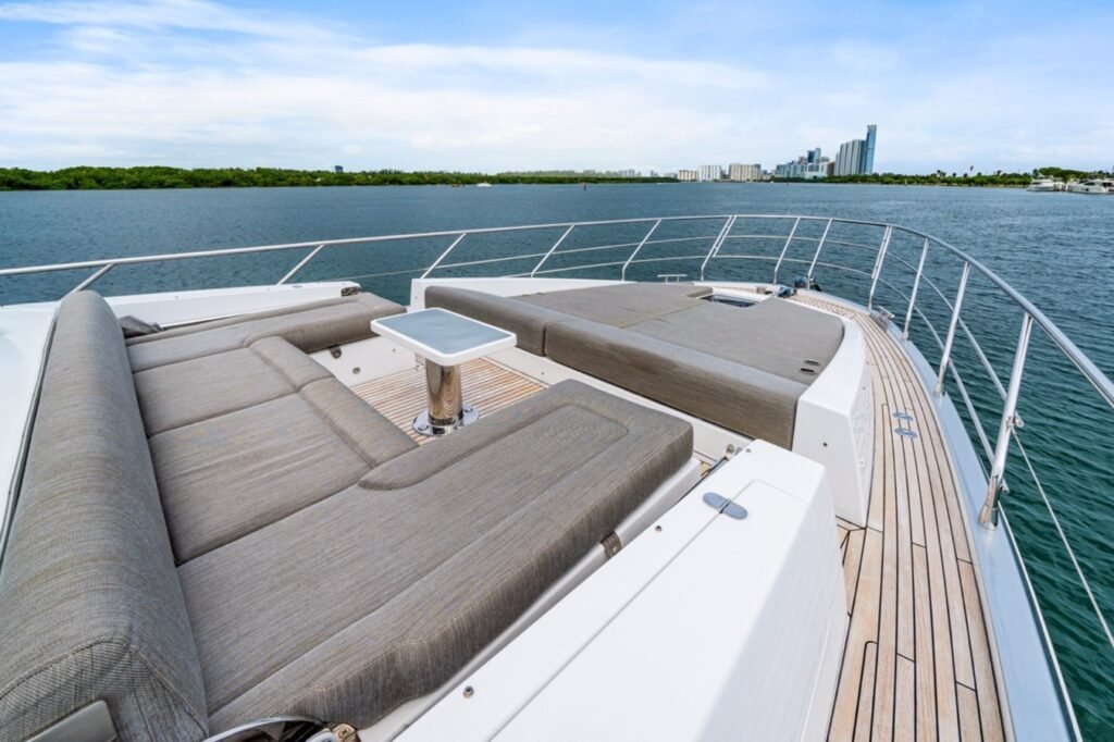Azimut 72 S7 – Italian Luxury Charter in Miami photo 16