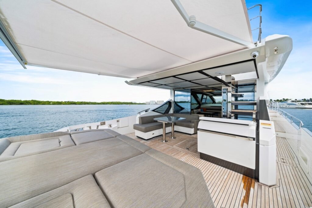 Azimut 72 S7 – Italian Luxury Charter in Miami photo 18