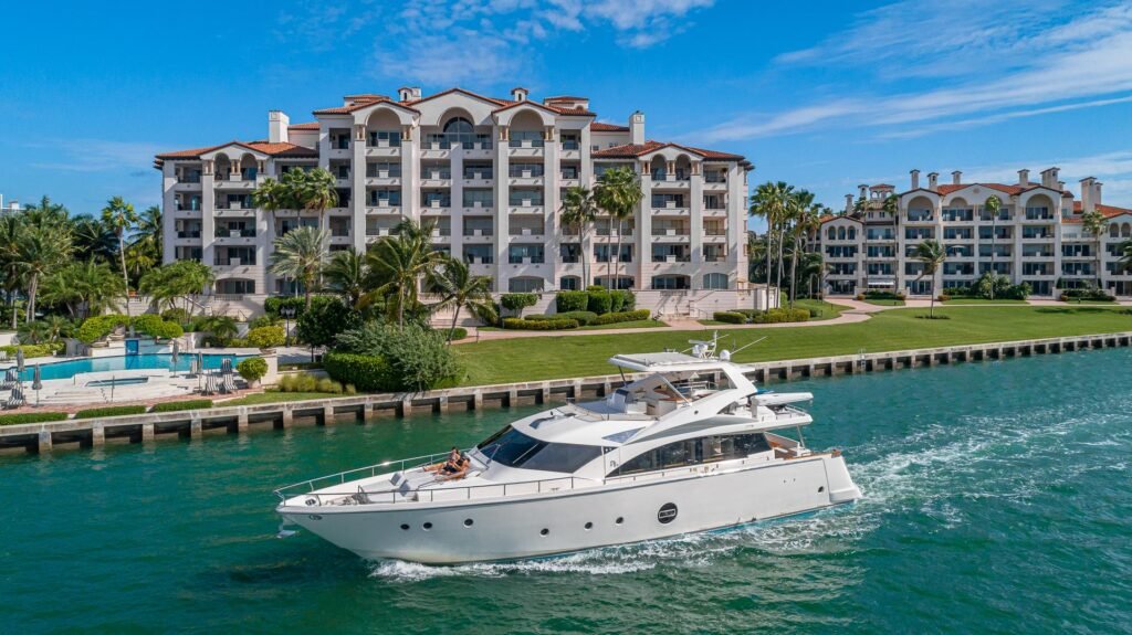 Aicon 75 – Miami Yacht with Full Toy Package