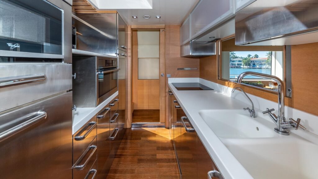 Aicon 75 – Miami Yacht with Full Toy Package