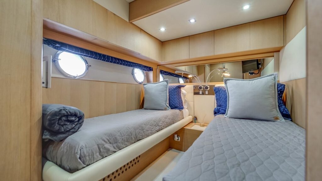 Aicon 75 – Miami Yacht with Full Toy Package