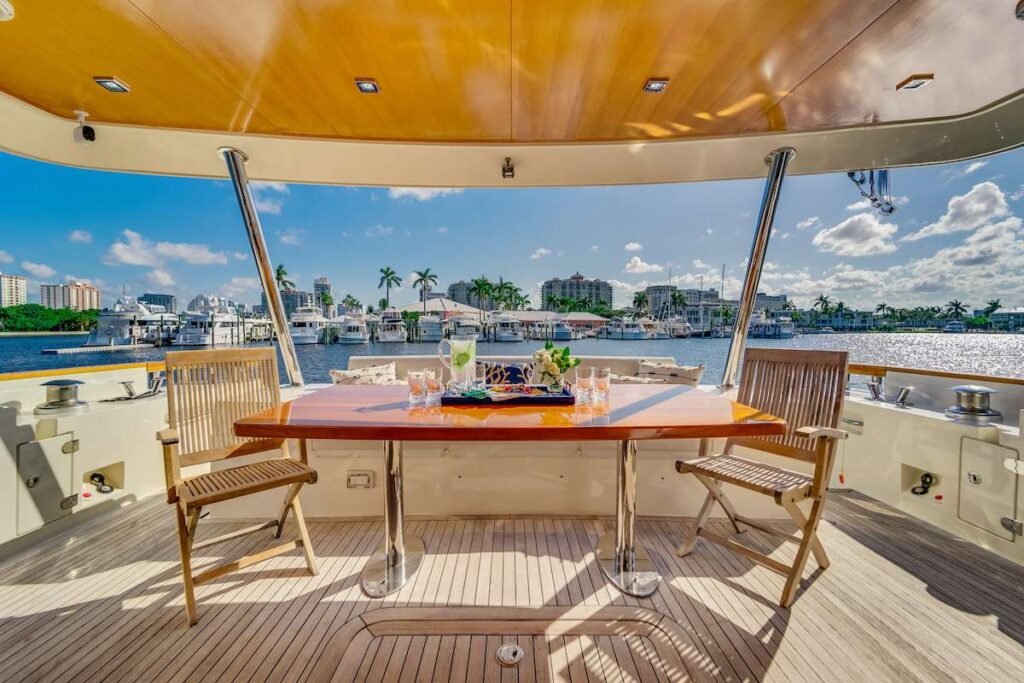Aicon 75 – Miami Yacht with Full Toy Package