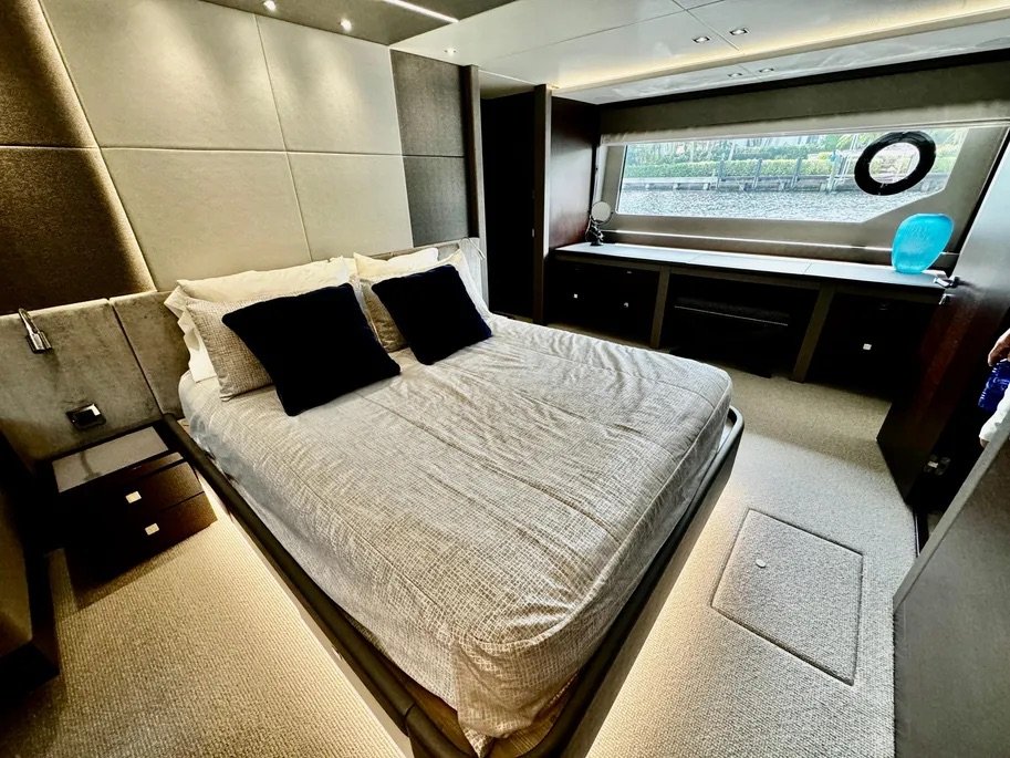 78ft Sunseeker 76 – Luxury Charter from Miami Beach photo 16