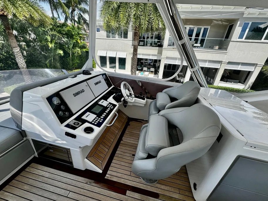 78ft Sunseeker 76 – Luxury Charter from Miami Beach photo 4