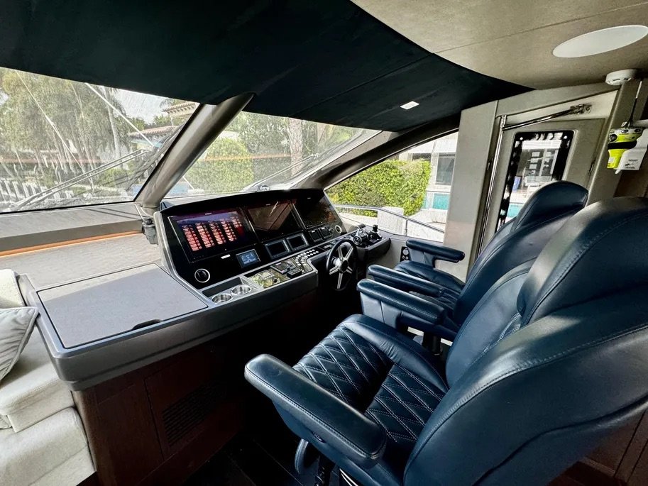 78ft Sunseeker 76 – Luxury Charter from Miami Beach photo 2