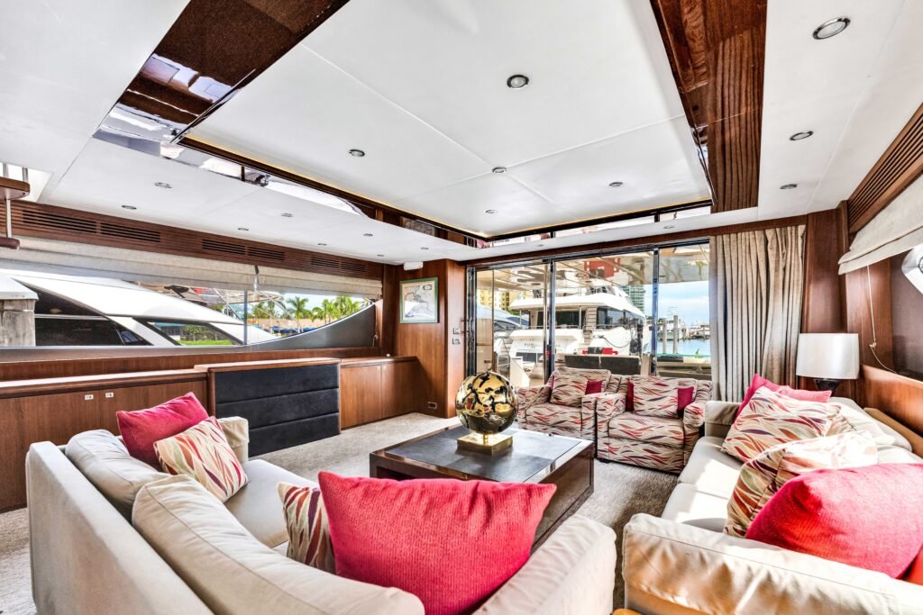 88ft Princess Jacuzzi – Luxury Yacht with Spa