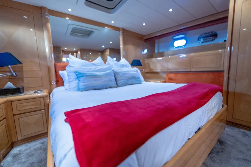 84ft Mangusta – Luxury Open Deck Yacht with Crew photo 7