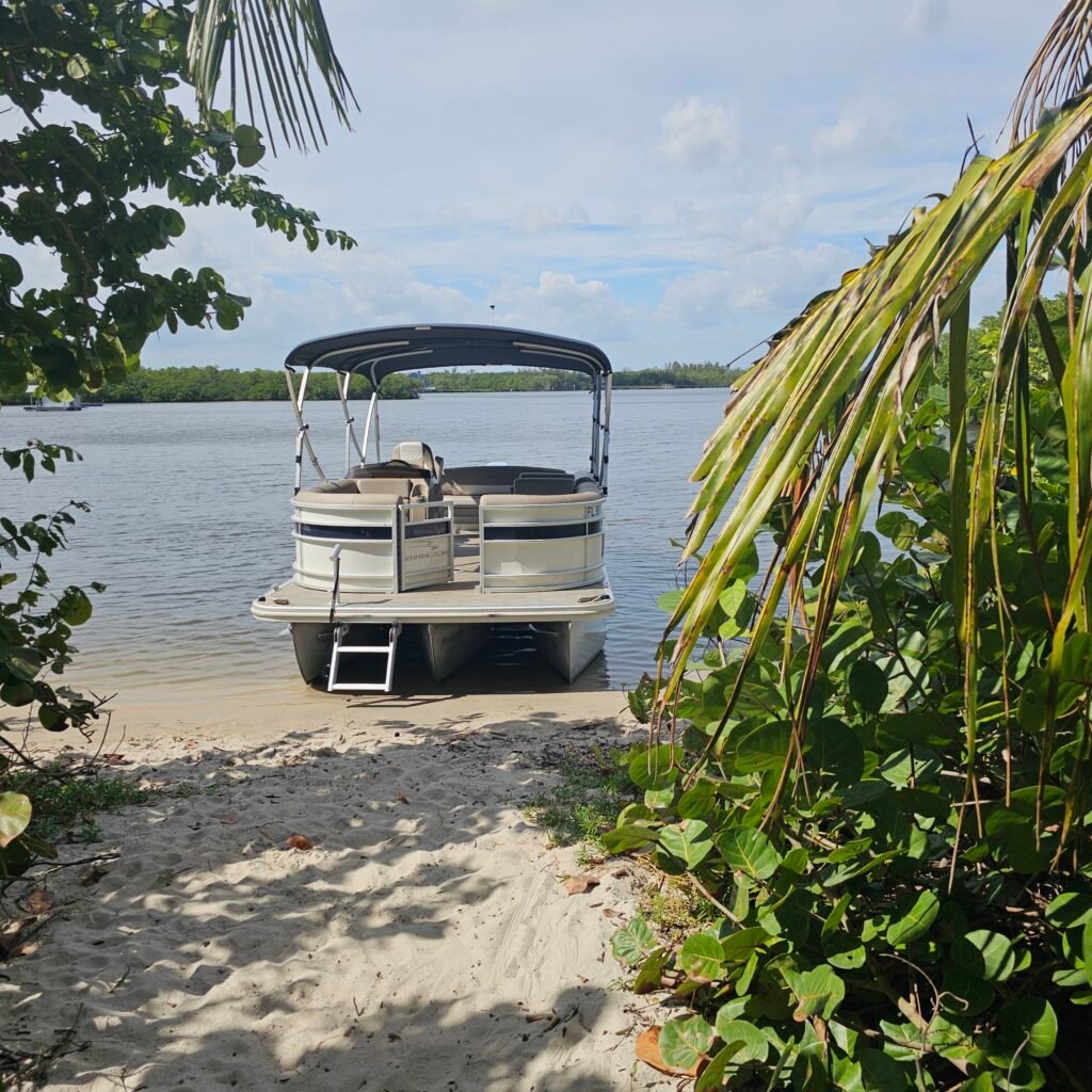 Bennington Tritoon: Explore Jupiter Waterways In Comfort & Style