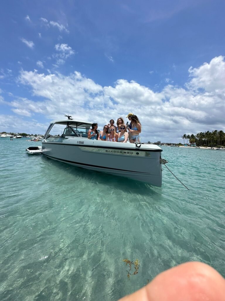 Palm Beach Luxury Yacht Cruises