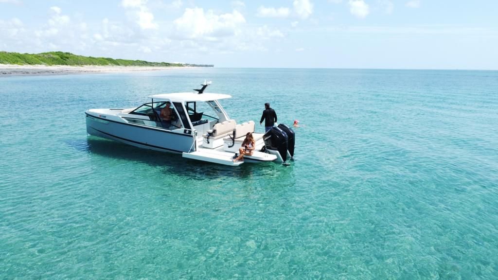 Palm Beach Luxury Yacht Cruises
