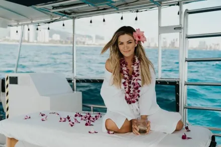 Honolulu 50ft Power Catamaran 49 Passenger