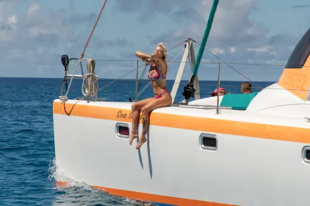 Honolulu 40ft Sailing Catamaran 12 Passengers